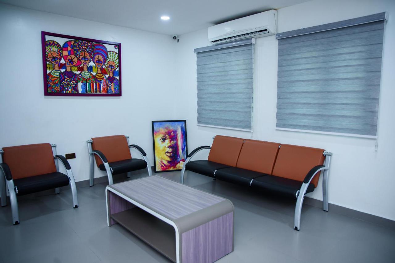 White Vill Hospitality And Homes Ibadan Bagian luar foto